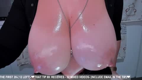 Snapshot of dolce4you69 chatting on 01/09/25, 05:23 Dea----IF YOU WANT TO SUPPORT ME -Purshase subscribtions scroll BIO THANK YOU LOVE - online show from 01/09/25, 05:23