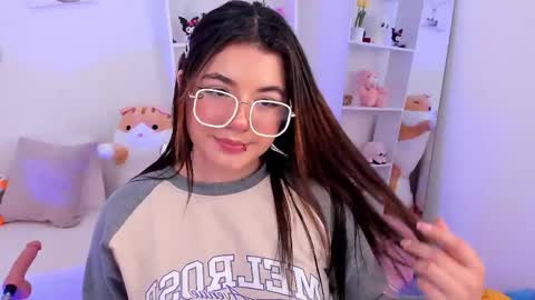 Snapshot of dolce_antonellaa chatting on 09/20/25, 01:17 antonella online show from 09/20/25, 01:17