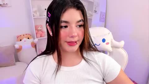 Snapshot of dolce_antonellaa chatting on 10/07/25, 12:41 antonella online show from 10/07/25, 12:41