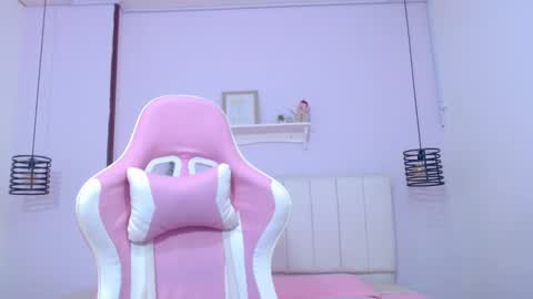 Dolce online show from 01/21/25, 02:05