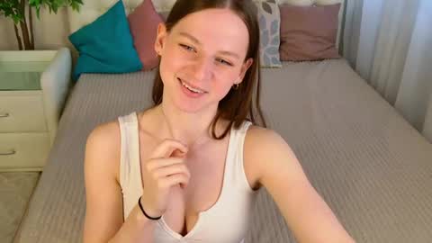Snapshot of dolce_moments chatting on 05/29/26, 05:49 Doly online show from 05/29/26, 05:49