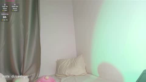 Snapshot of dolceangel__ chatting on 12/23/25, 03:59 Blair online show from 12/23/25, 03:59