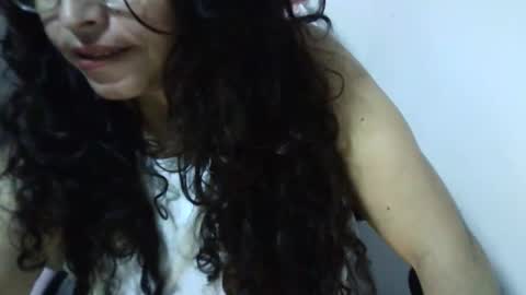 doll78latin online show from 10/17/25, 12:19