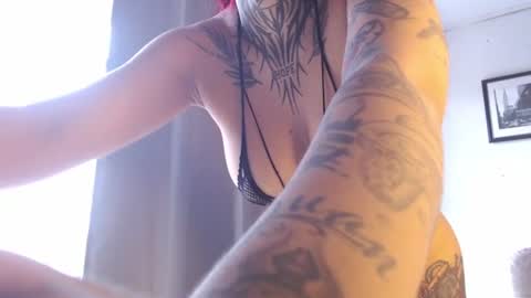 doll_and_thebrown online show from 06/15/26, 02:08