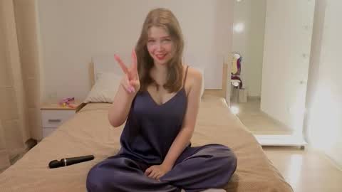 Snapshot of doll_ball chatting on 02/21/26, 06:53 Ann online show from 02/21/26, 06:53