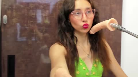 Bella  online show from 02/01/25, 08:16