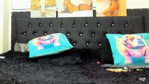 Snapshot of doll_celeste19 chatting on 01/04/25, 10:45 C E L E S T E online show from 01/04/25, 10:45