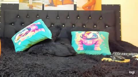 Snapshot of doll_celeste19 chatting on 01/07/25, 09:35 C E L E S T E online show from 01/07/25, 09:35