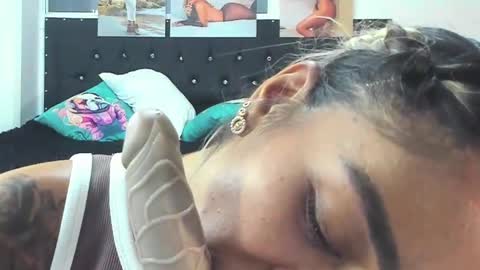 Snapshot of doll_celeste19 chatting on 02/01/25, 10:55 C E L E S T E online show from 02/01/25, 10:55