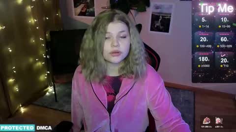 Chloe online show from 01/05/25, 12:31