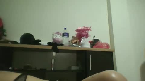 Snapshot of doll_dollys_ chatting on 03/26/26, 11:43 doll_dollys_ online show from 03/26/26, 11:43