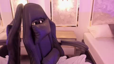 D  online show from 09/30/25, 07:57