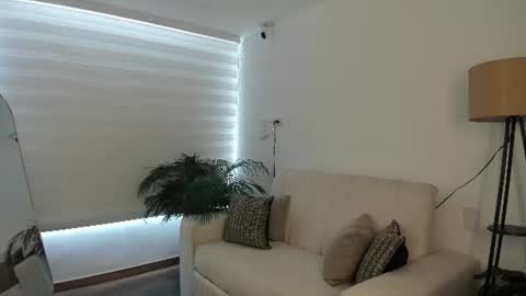 Snapshot of doll_oriana chatting on 07/16/26, 08:48 doll_oriana online show from 07/16/26, 08:48