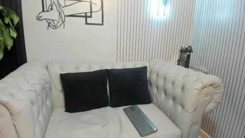Snapshot of doll_skinny18 chatting on 04/24/26, 03:31 Samy online show from 04/24/26, 03:31