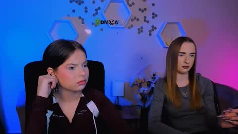 doll_vey online show from 11/24/25, 07:57