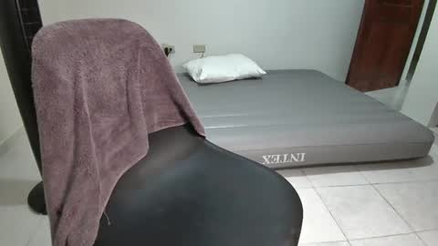 DollarHot30 online show from 10/24/25, 08:33