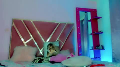 dollcute_latin online show from 05/06/26, 12:52