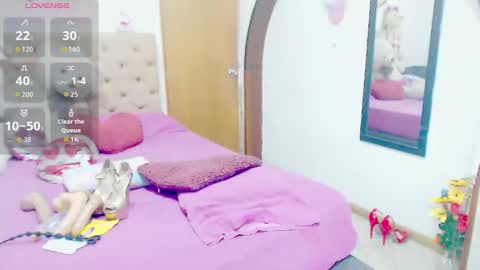 ilona online show from 09/28/25, 09:20