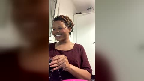 Snapshot of dolliastarz chatting on 03/02/26, 06:26 Dolla online show from 03/02/26, 06:26