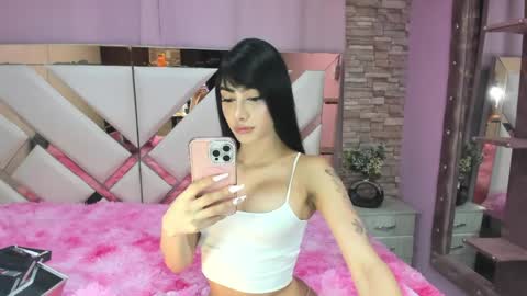 Snapshot of dollx_sweetx chatting on 06/05/26, 02:07 dollx_sweetx online show from 06/05/26, 02:07