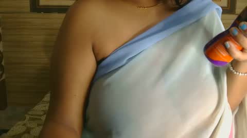 Snapshot of dolly_2 chatting on 02/25/25, 10:26 dolly_2 online show from 02/25/25, 10:26