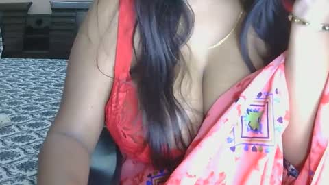 Snapshot of dolly_2 chatting on 10/04/25, 04:10 dolly_2 online show from 10/04/25, 04:10