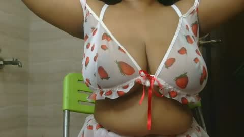 dolly_2 online show from 06/28/26, 04:07