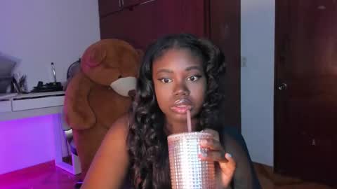 Snapshot of dolly_paige chatting on 09/12/25, 11:32 emily -- online show from 09/12/25, 11:32