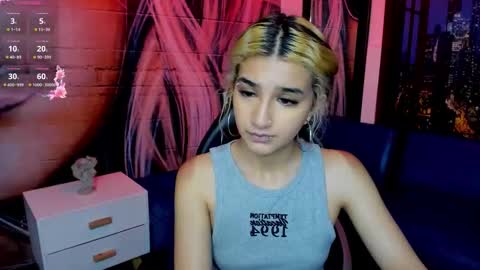 Snapshot of dolly_pocket chatting on 02/13/26, 09:00 Dolly pocket online show from 02/13/26, 09:00