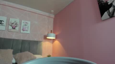 Call me Zoe  online show from 02/18/25, 05:20