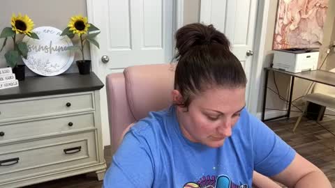 Snapshot of dollydimplez chatting on 02/27/25, 09:25 Dolly online show from 02/27/25, 09:25