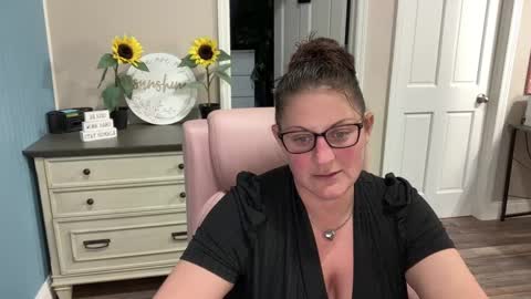 Snapshot of dollydimplez chatting on 03/05/25, 12:16 Dolly online show from 03/05/25, 12:16