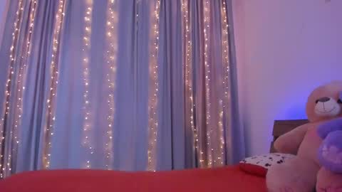 Snapshot of dollyiaa chatting on 05/10/26, 02:50 Dollya online show from 05/10/26, 02:50