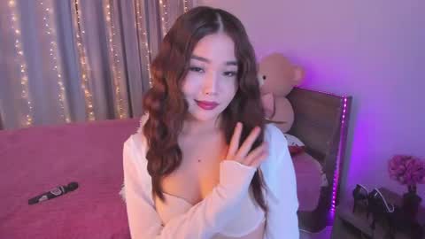 Snapshot of dollyiaa chatting on 05/14/26, 01:29 Dollya online show from 05/14/26, 01:29