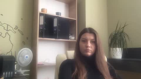 DollyRoma online show from 10/27/25, 08:18