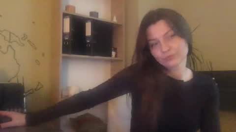 DollyRoma online show from 12/01/25, 11:59