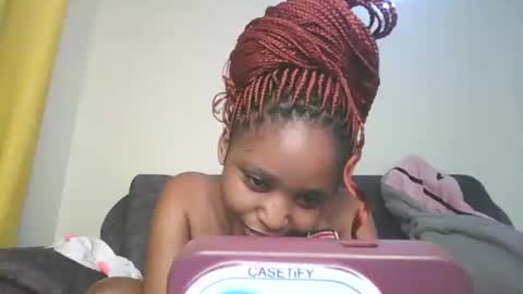 Snapshot of dollythegirl chatting on 03/05/26, 11:23 kadolly online show from 03/05/26, 11:23
