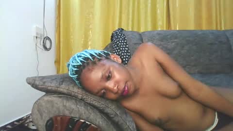 Snapshot of dollythegirl chatting on 05/10/26, 10:37 kadolly online show from 05/10/26, 10:37