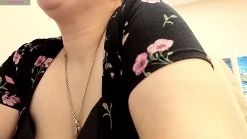 DoloresSea online show from 11/30/25, 05:44