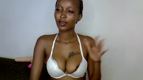 Snapshot of dolsexy chatting on 07/08/26, 07:57 dolsexy online show from 07/08/26, 07:57