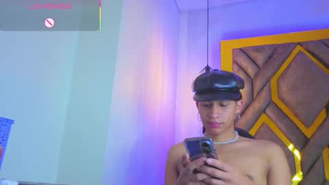 Snapshot of dom_veneno chatting on 11/23/25, 07:35 dom_veneno online show from 11/23/25, 07:35