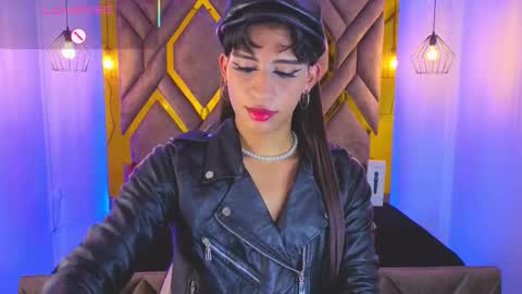 Snapshot of dom_veneno chatting on 11/24/25, 07:13 dom_veneno online show from 11/24/25, 07:13