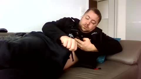 Snapshot of dombio_12 chatting on 12/05/25, 11:19 dombio_12 online show from 12/05/25, 11:19