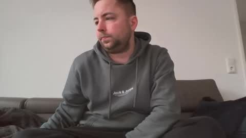 Snapshot of dombio_12 chatting on 02/08/26, 12:08 dombio_12 online show from 02/08/26, 12:08