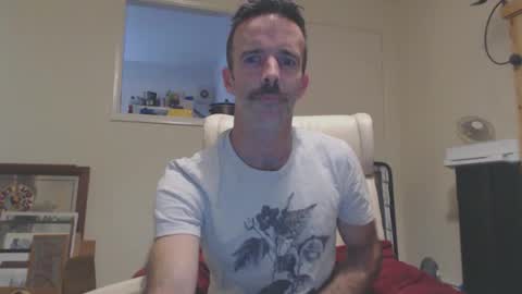 Snapshot of dombolio chatting on 11/12/25, 11:43 Dombol online show from 11/12/25, 11:43