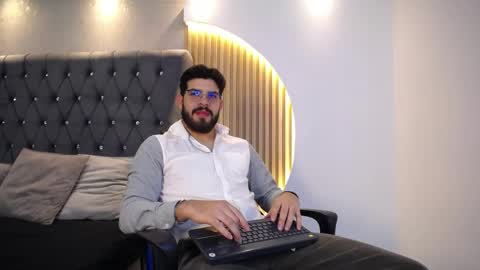 domboy  online show from 05/03/26, 07:31