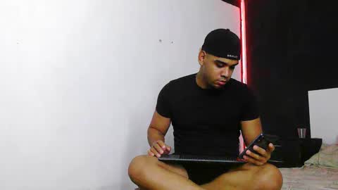 Snapshot of dombylogan chatting on 03/05/26, 02:07 Logan online show from 03/05/26, 02:07