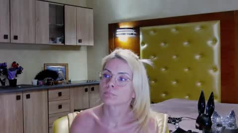 Snapshot of domcaprisse chatting on 06/27/26, 12:22 domcaprisse online show from 06/27/26, 12:22
