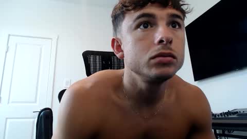 Snapshot of domd3 chatting on 10/17/25, 06:21 Dom online show from 10/17/25, 06:21