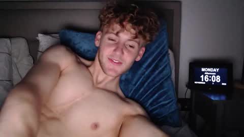 Alex...  online show from 11/03/25, 04:08